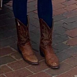 leather cowgirl boots